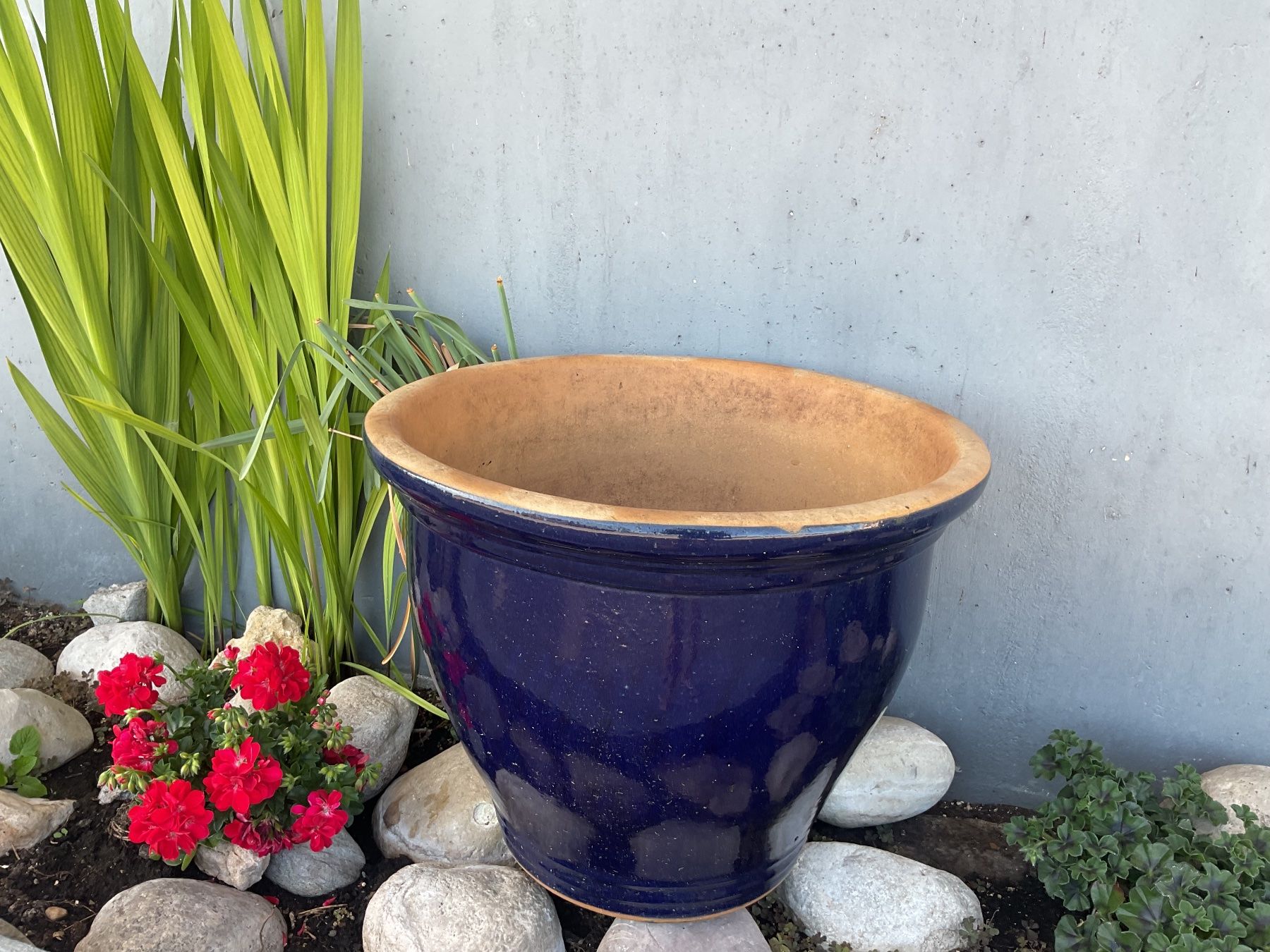 Vasi per fiori: Pot de fleurs en terracotta émaillée – Usato da Neuchâtel venduto da sta_7qfy 5