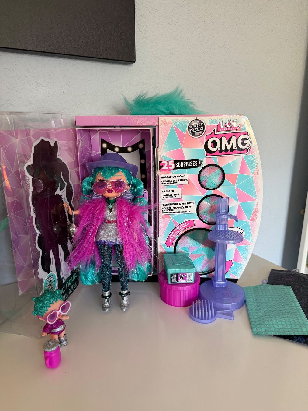 Jouets: OMG Doll Cosmic Nova & Cosmic Queen – D'occasion à Lohn SH par mathea
