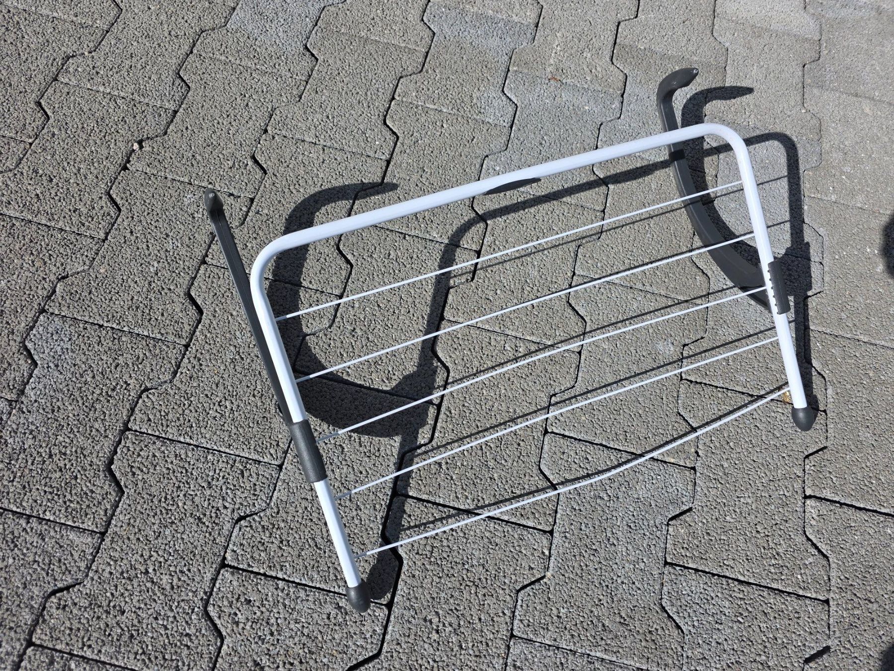 Portasciugamani: Tüechli Halter Radiator oder Balkon Trockner – Usato da Walterswil BE venduto da Lonitti 2