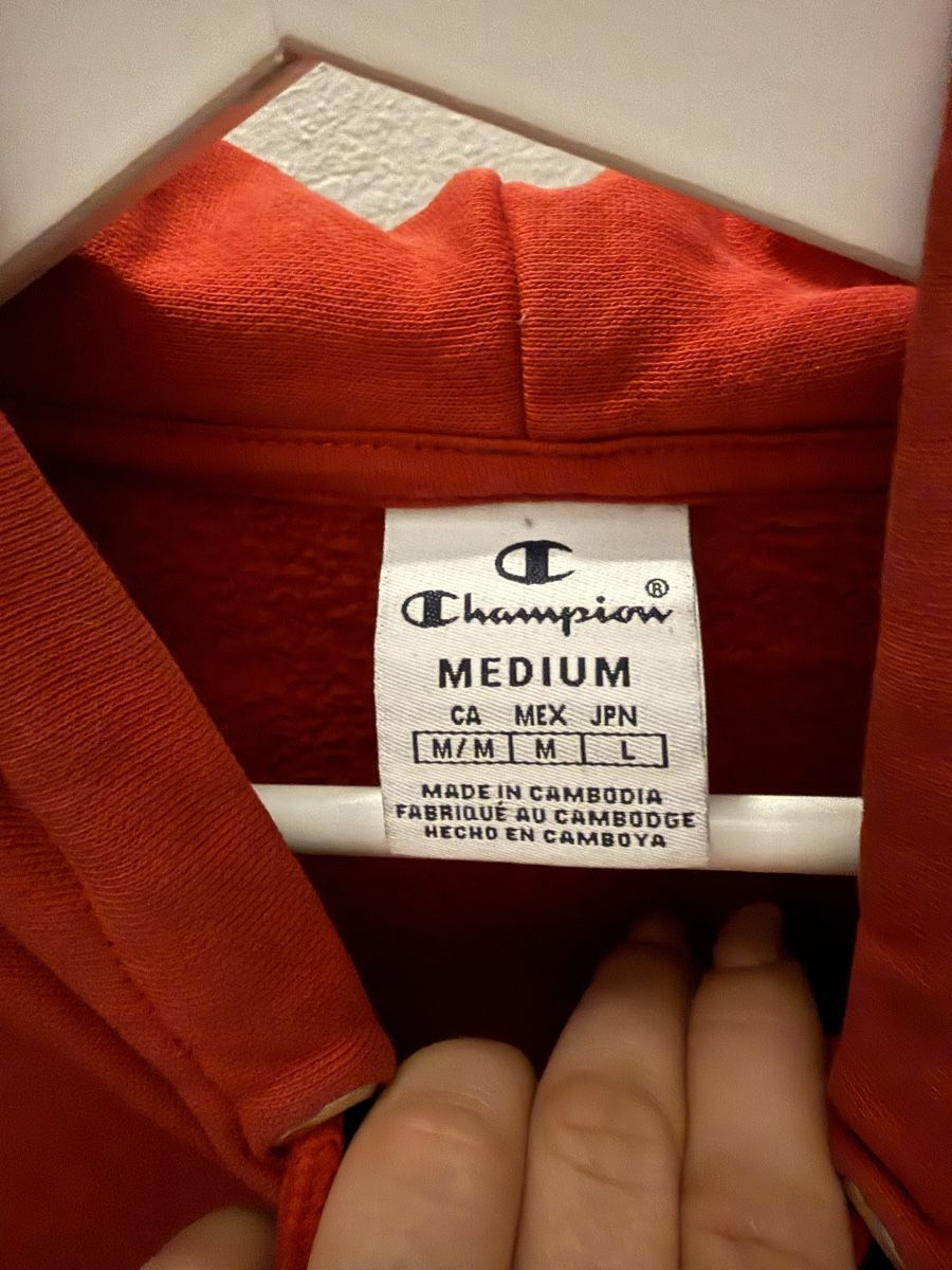 Champion Maglioni & Felpe: Champion Kapuzenpullover rot blau Grösse M  – Usato da Biberist venduto da bierikim