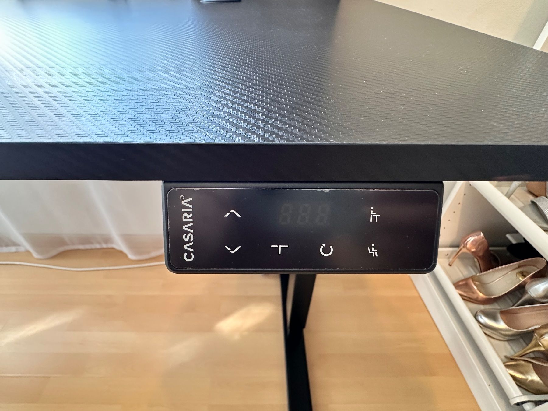 Ikea Scrivanie: Höhenverstellbarer Schreibtisch – Usato da Pfäffikon ZH venduto da gha_p8n7 1