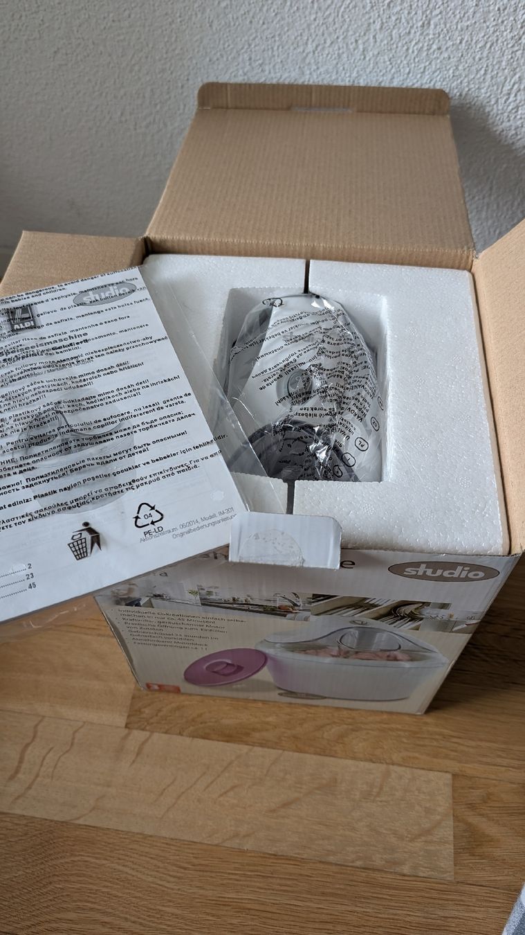 Elettrodomestici da cucina: Speiseeismaschine "Studio" – Nuovo e nell'imballaggio originale da Au SG venduto da and_cra 1