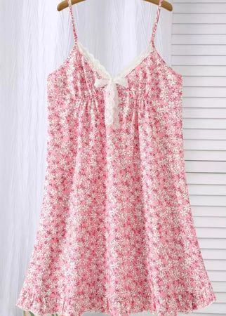 Robe courte fleuri rose avec dentelle taille L neuve
