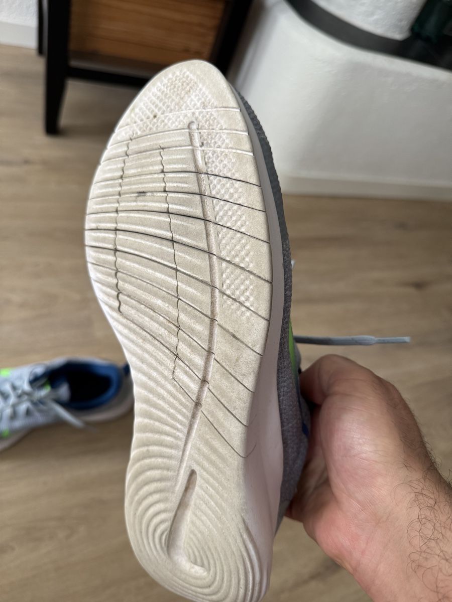 Nike Herrenschuhe: Nike schuhe 44 gr – Gebraucht aus Dübendorf von Ilsaporedelviaggio 2