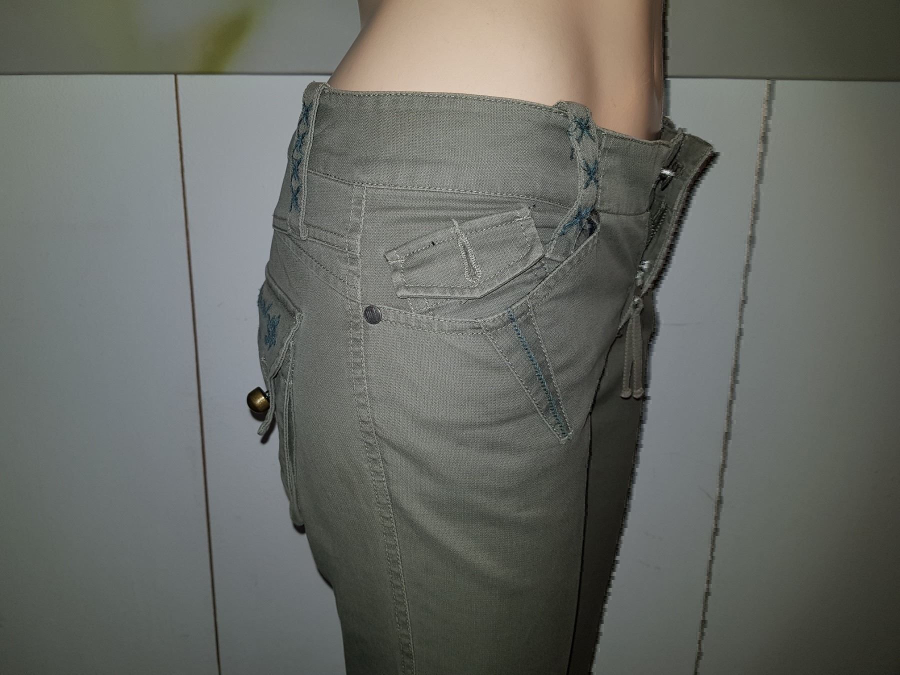 Diesel Jeans: DIESEL Jeans taille / Grosse 26 – Usato da Cossonay-ville venduto da Super-Price-Quality 3