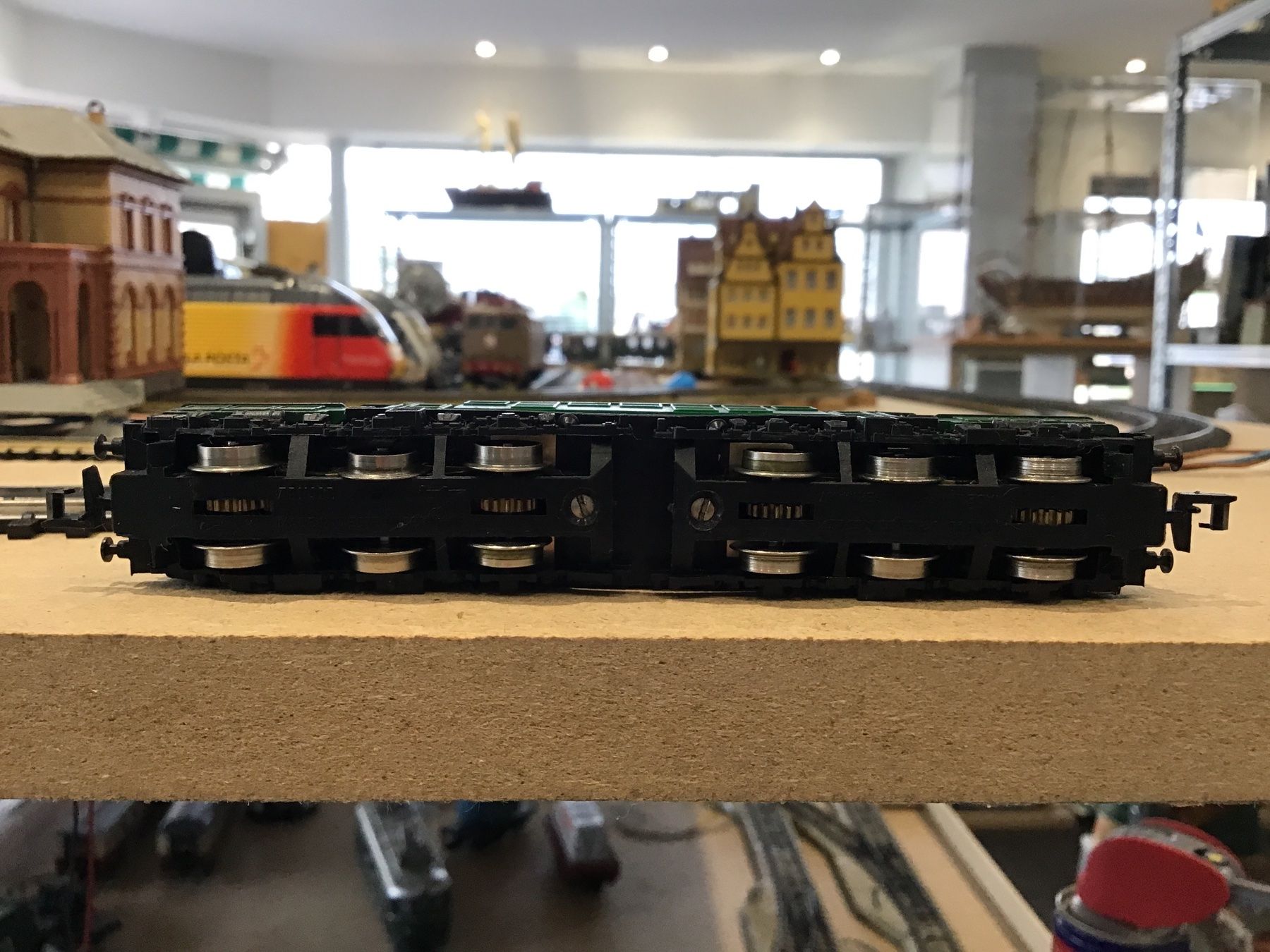 Trix Modellini di ferrovie: MINITRIX E-Lok BR 194 147-7, SPUR N – Usato da Männedorf venduto da Modell-Spezialisten 4