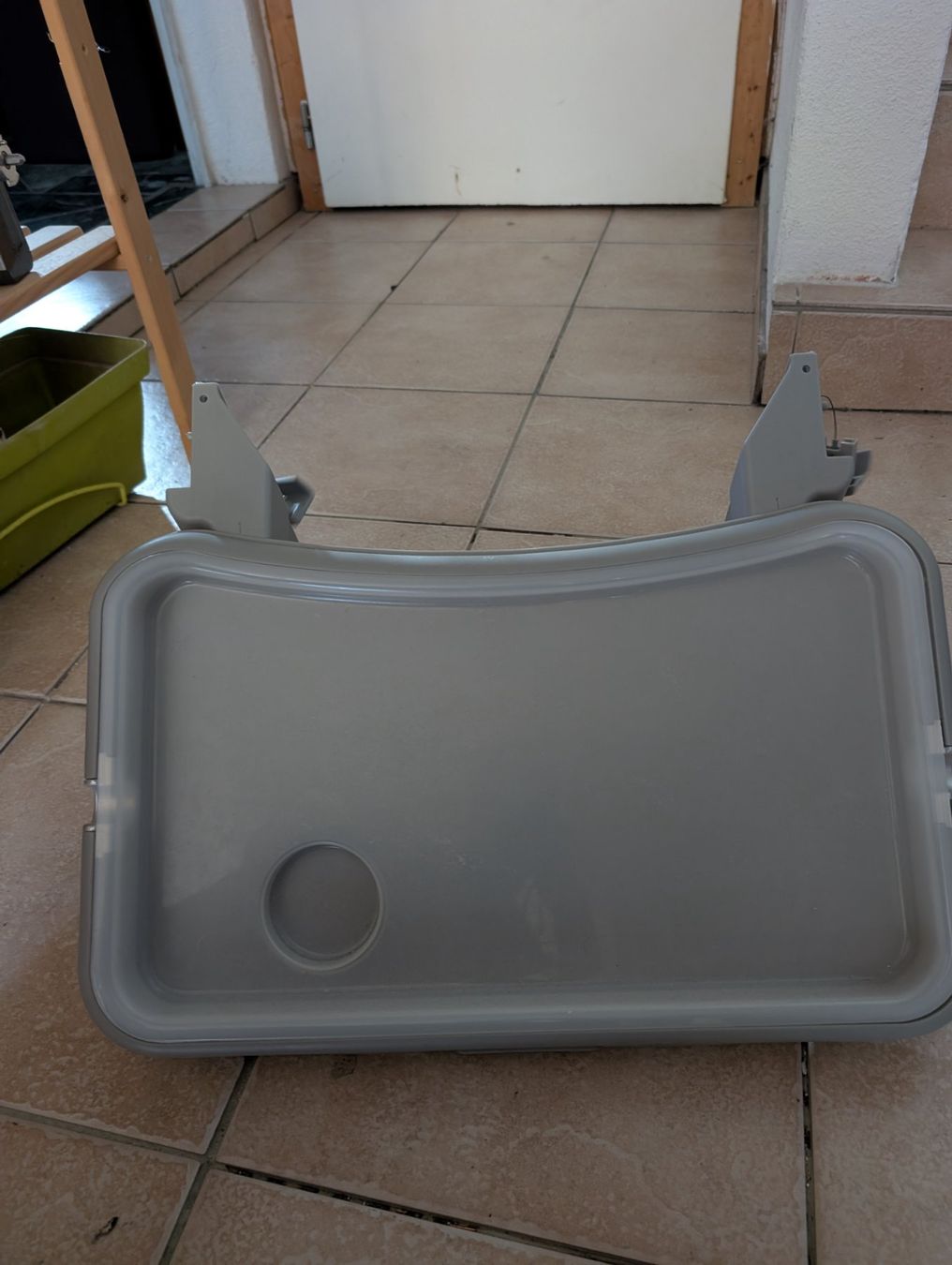 Hauck Seggioloni: Hauck Alpha Hochstuhl Tisch – Usato da Adliswil venduto da Milchkind 1