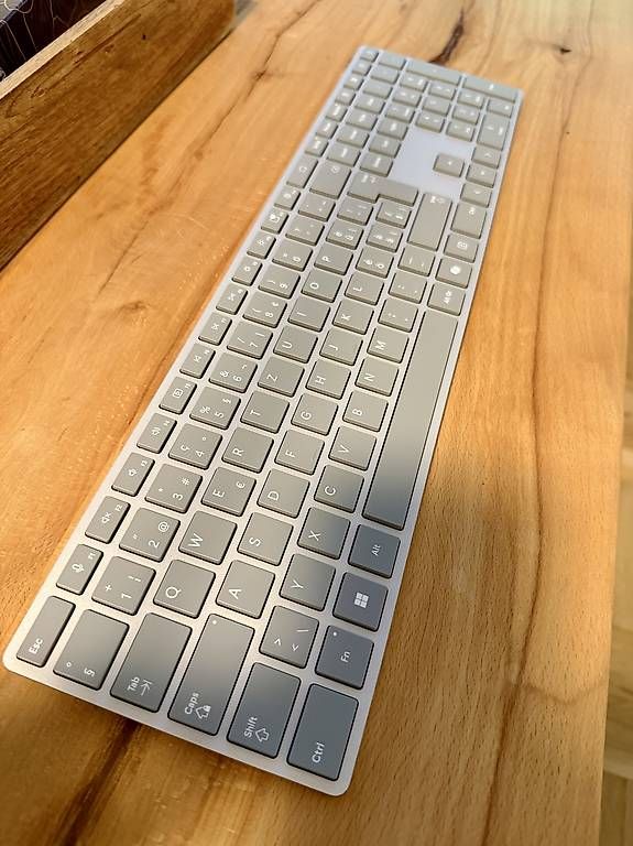 Microsoft Tastiere: Microsoft Surface Keyboard 2. Generation – Usato da Bubendorf venduto da Pistufatrunte 2