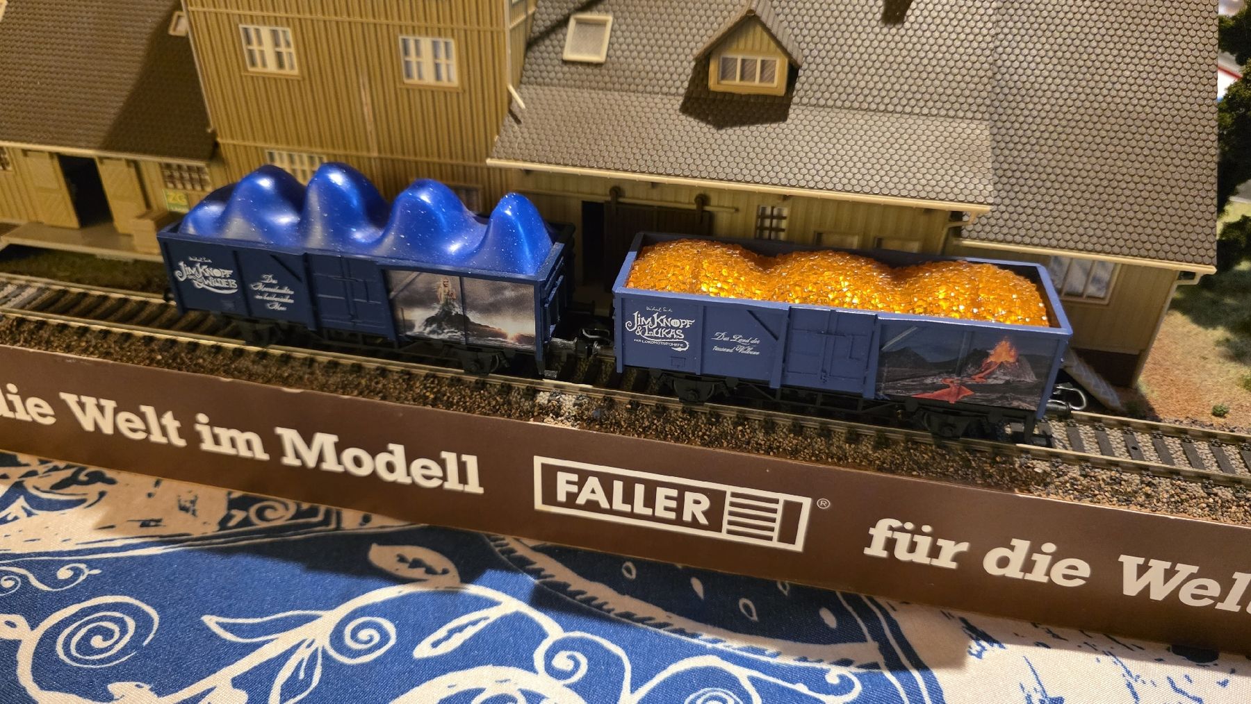Märklin Modellini di ferrovie: Märklin Jim Knopf wagen mit Licht – Usato da Meikirch venduto da Drystan
