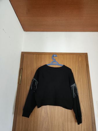Sweat  over size noir à franges décoratives taille S/M