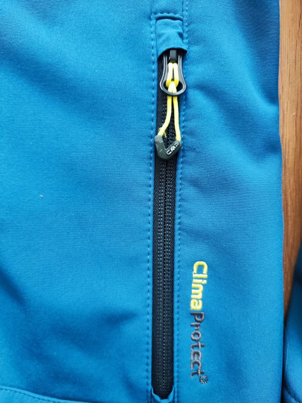 CMP Giacche & Cappotti: CMP blaue Übergangsjacke mit Kapuze Grösse 152 – Usato da Bottenwil venduto da pachs 1