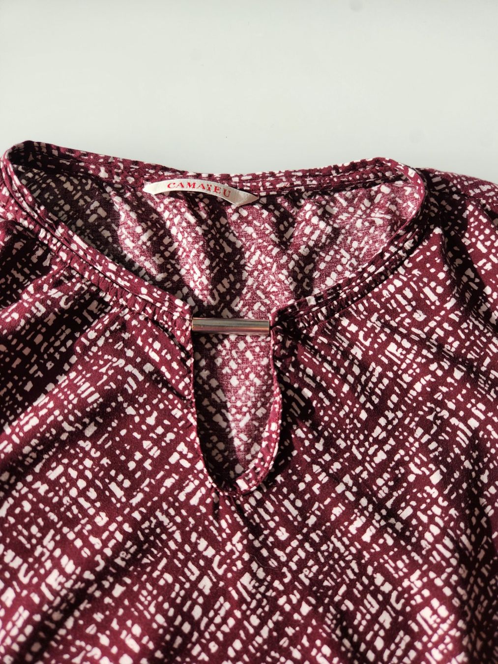 Top: Haut Camaïeu motif abstrait, taille S – Nuovo (secondo la descrizione) da Neuchâtel venduto da Virg30 3