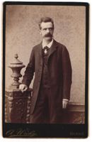 Fotografie A. Wicky, Berne, Elegant gekl