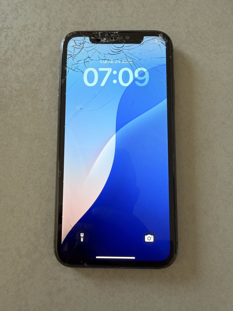 Apple Portables: iPhone 11 – Défectueux à Pully par Valoudu42