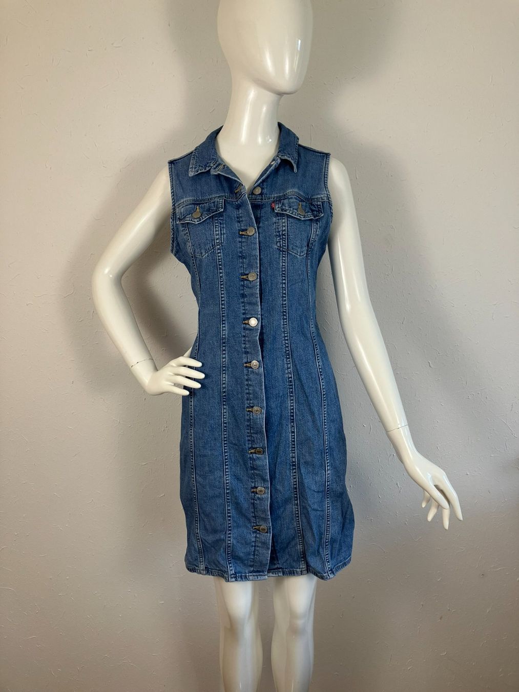 Levi's Robes: Levi's Jeanskleid Gr.M – D'occasion à Laupen ZH par kar_lfz6