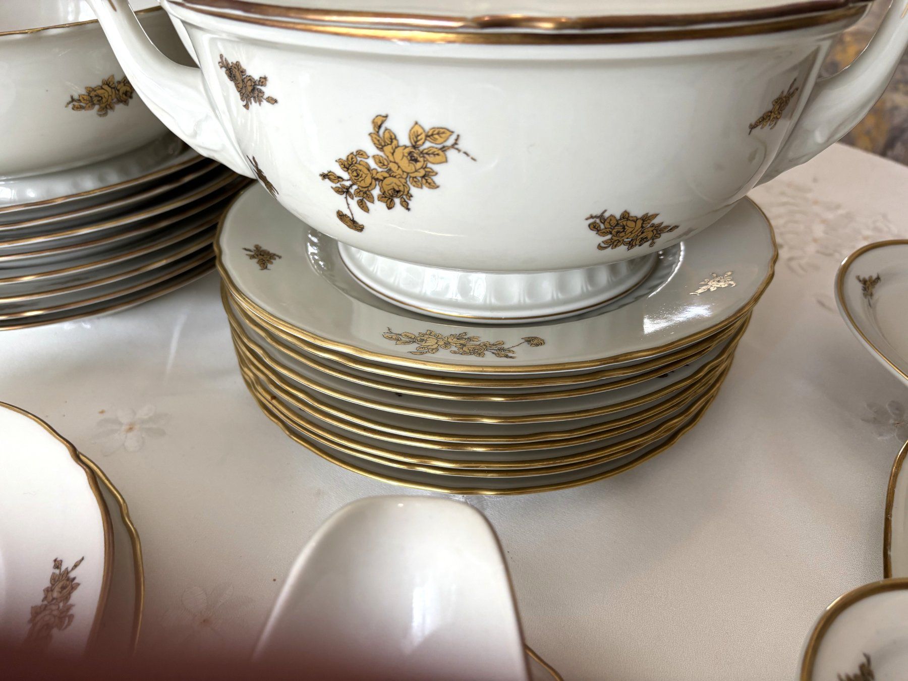 Set di piatti: Elegante  Weichnachten Essservize von Langenthal – Usato da Zürich venduto da Nofelet31 4