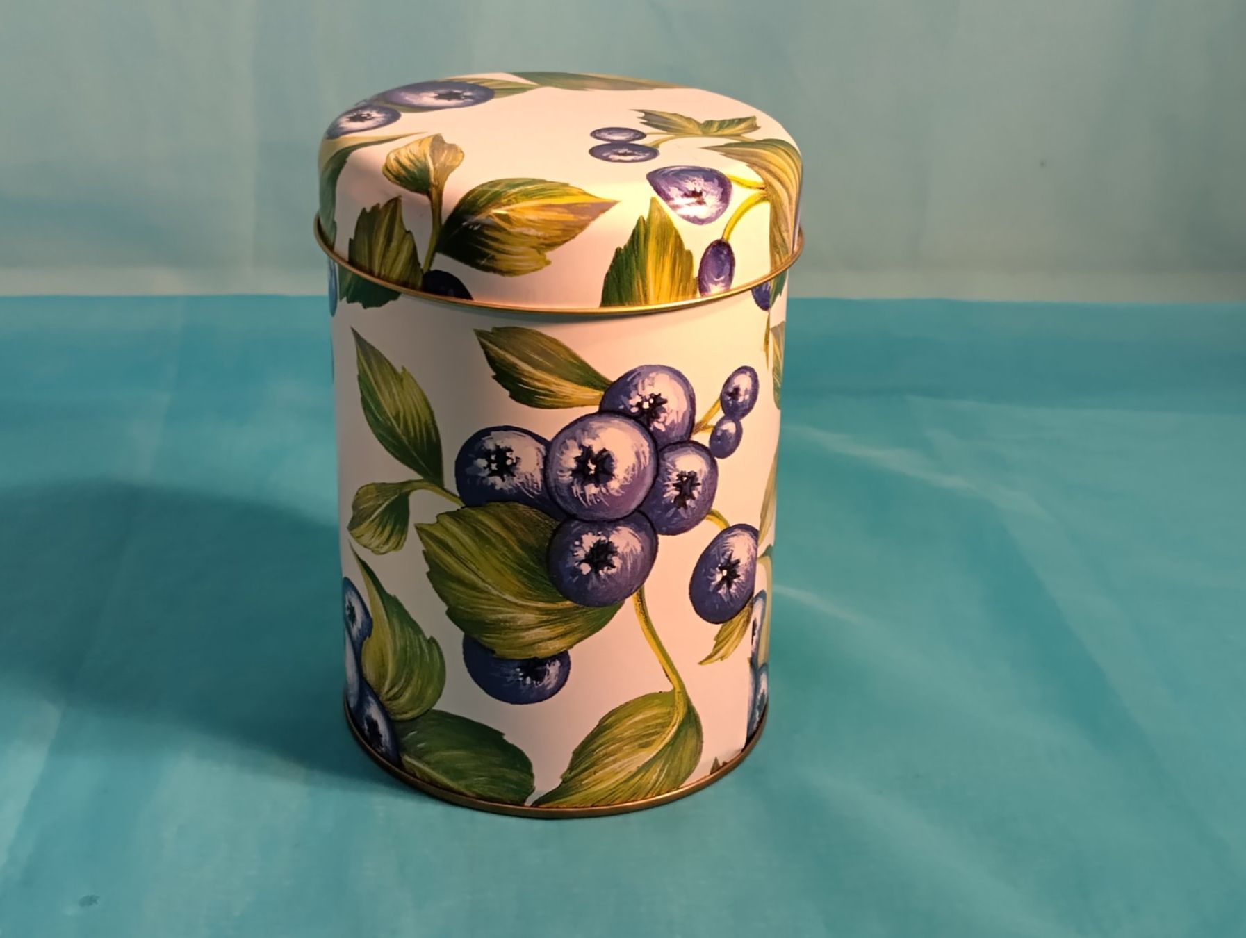 Altro in Decorazioni & Accessori: Blechbüchse mit Heubeeren – Usato da Bellach venduto da JingleCherry