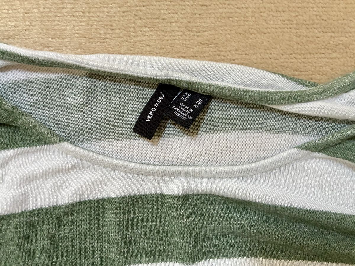Vero Moda T-shirt: VERO MODA gestreiftes T-shirt – Nuovo (secondo la descrizione) da Schaan venduto da RicX-10 1