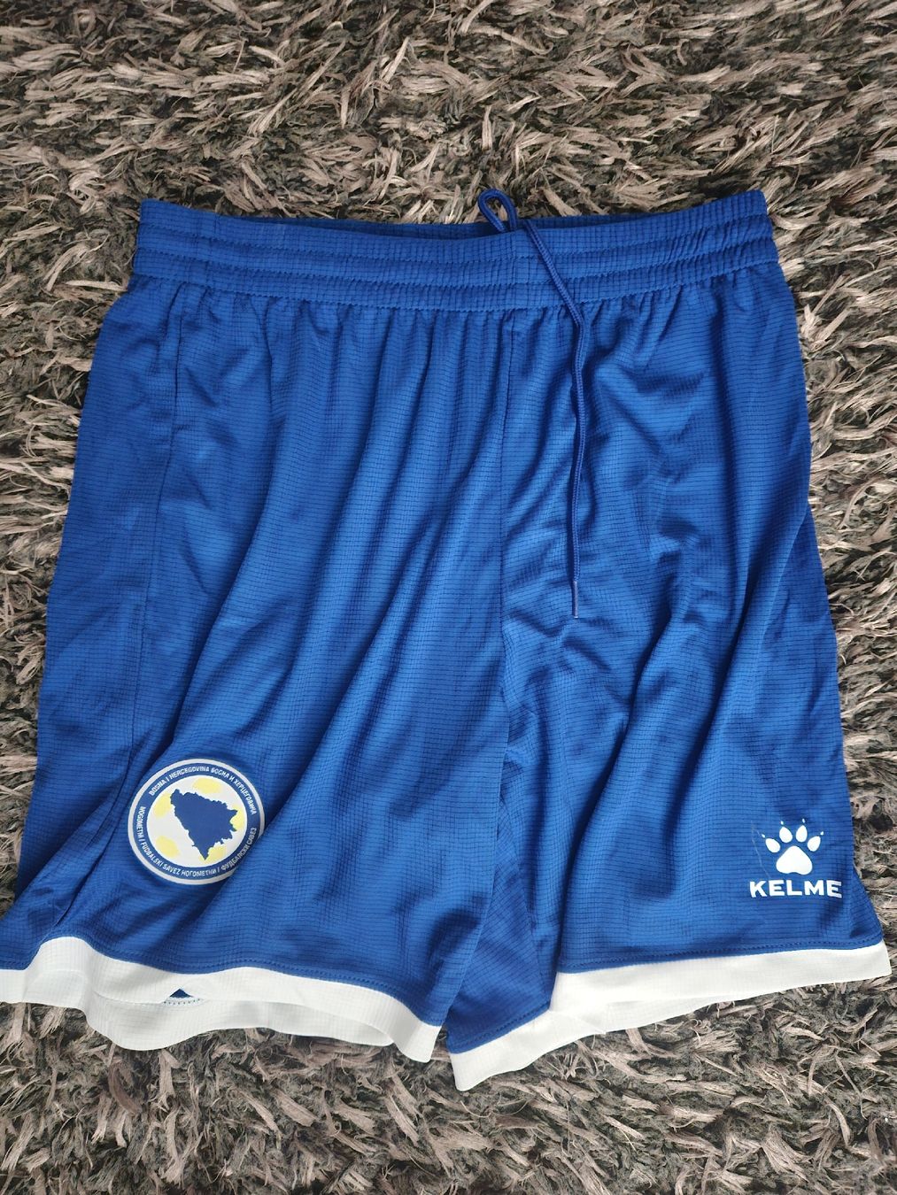 Canottiere & Pantaloni: Kelme Bosnien Gr.M – Nuovo (secondo la descrizione) da Emmenbrücke venduto da TopGato