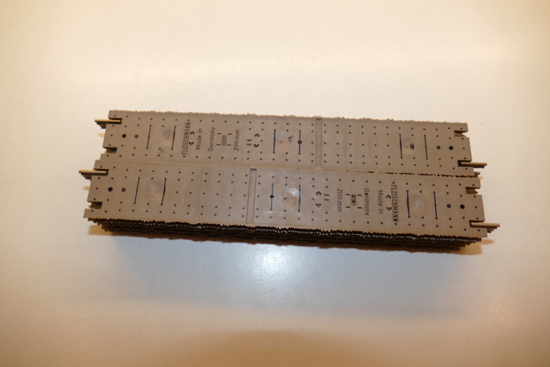 Fleischmann Modelleisenbahnen: Fleischmann H0: 11xgerades Gleis Nr. 6101 – Gebraucht aus Niederhasli von rail-duerst 1