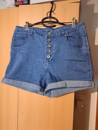 Short taille haute en jean bleu clair