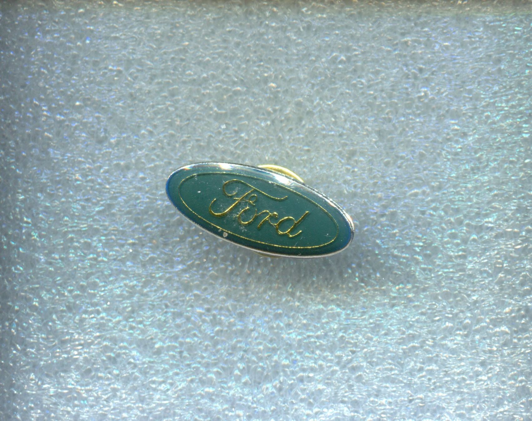 Plaketten & Abzeichen: Ford  Logo – Gebraucht aus Winterthur von Sammleroase