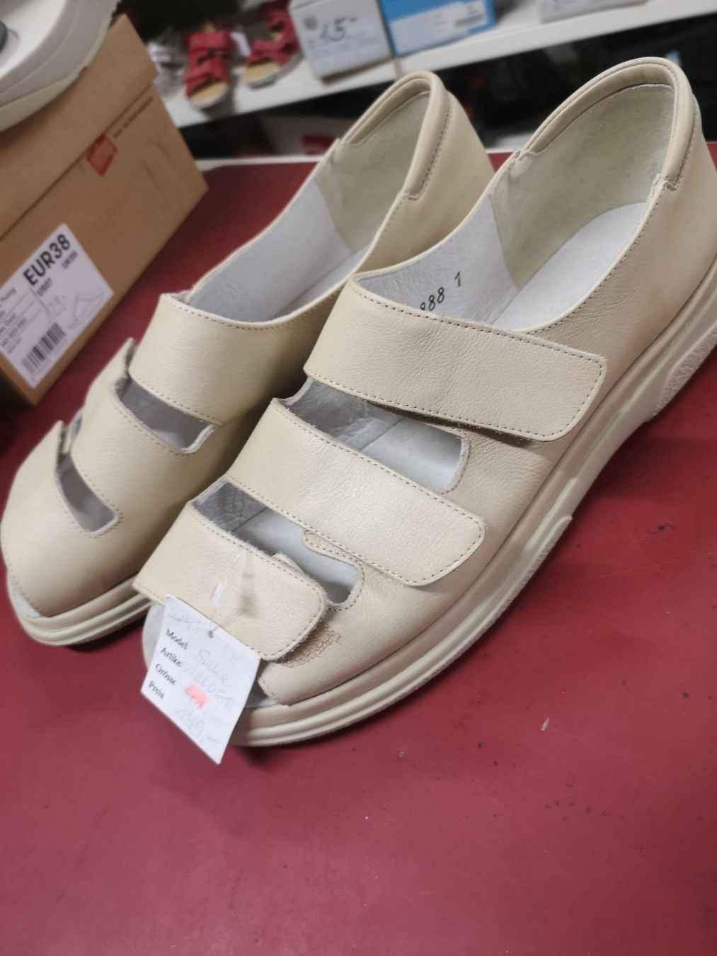 Helvesko Chaussures femmes: Helvesko dansko – Neuf avec emballage d'origine à Möhlin par Highwaytom