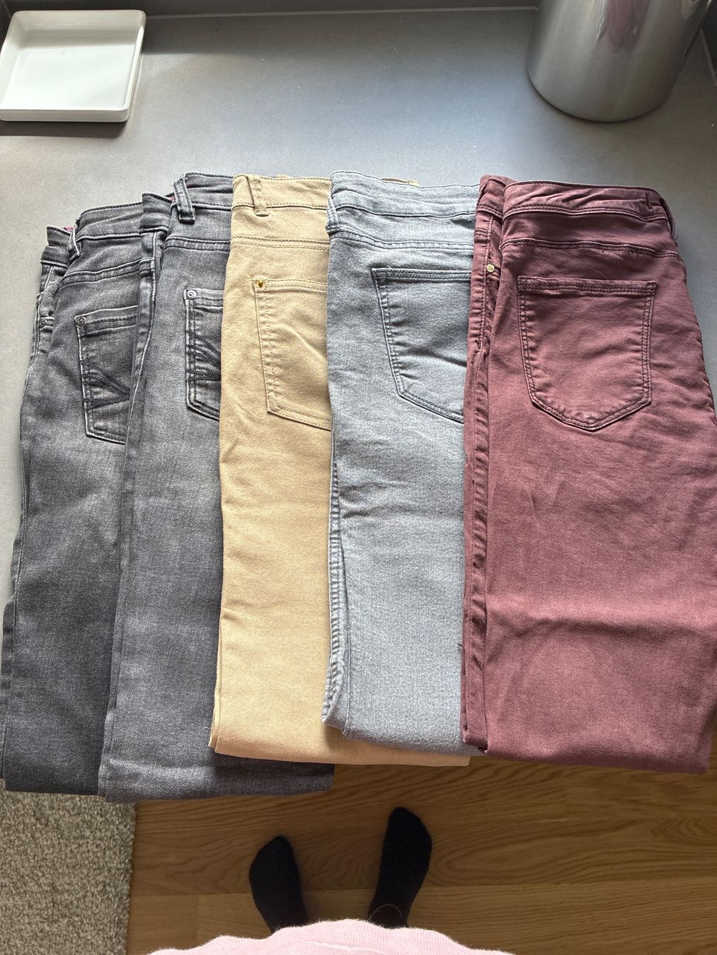 Lotti di vestiti: 5 Jeans Hosen Damen Gr. 38 – Usato da Frick venduto da 01100110