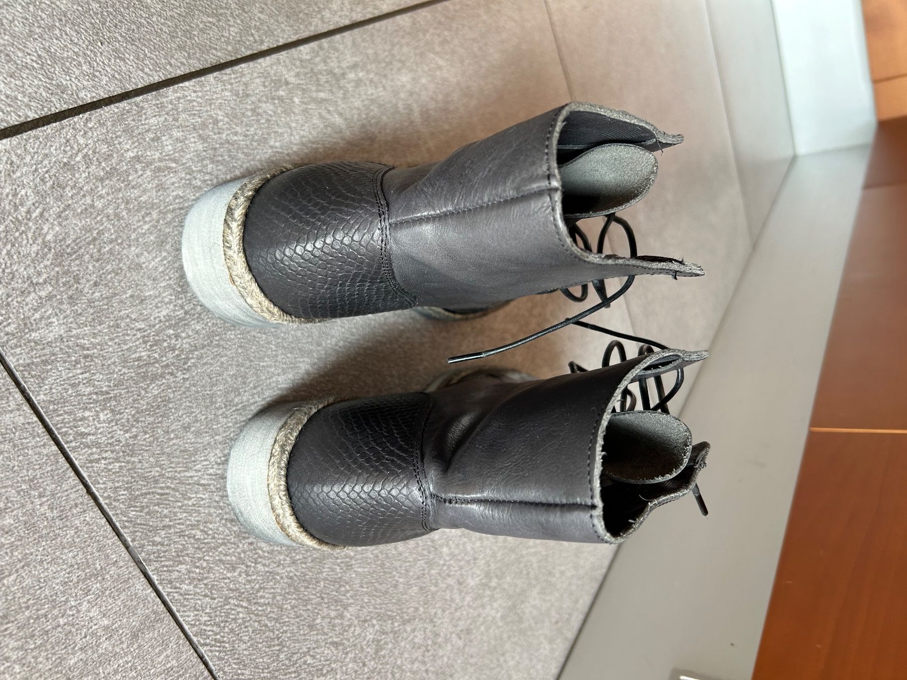 Scarpe da donna: Boots aus Leder Schwarz gr. 37 – Nuovo (secondo la descrizione) da Arbedo venduto da nadia1973 2