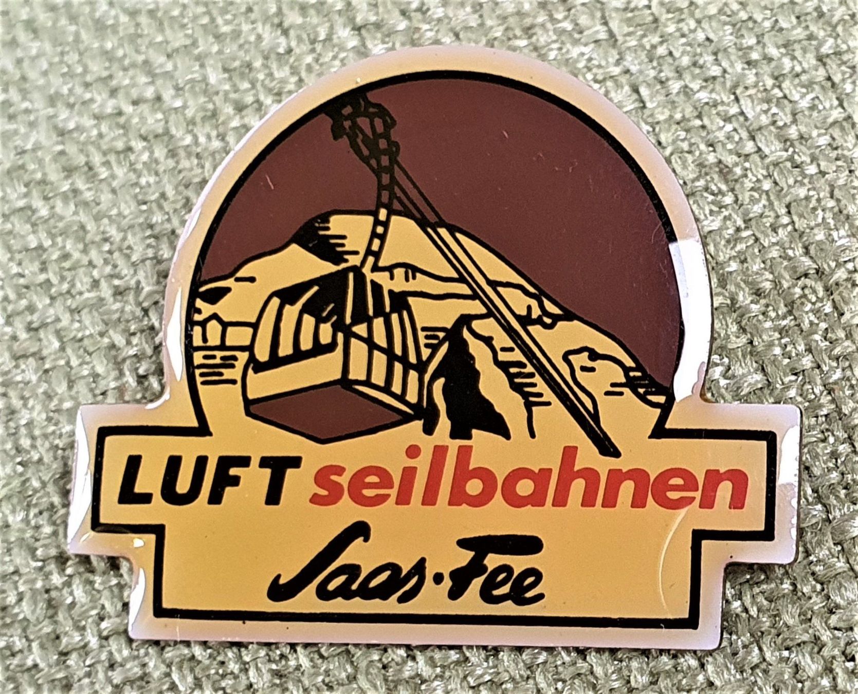 Placchette & Badge: J831 - Pin Luft Seilbahn Saas-Fee Wallis – Usato da Reinach BL venduto da Boston-Verkauf