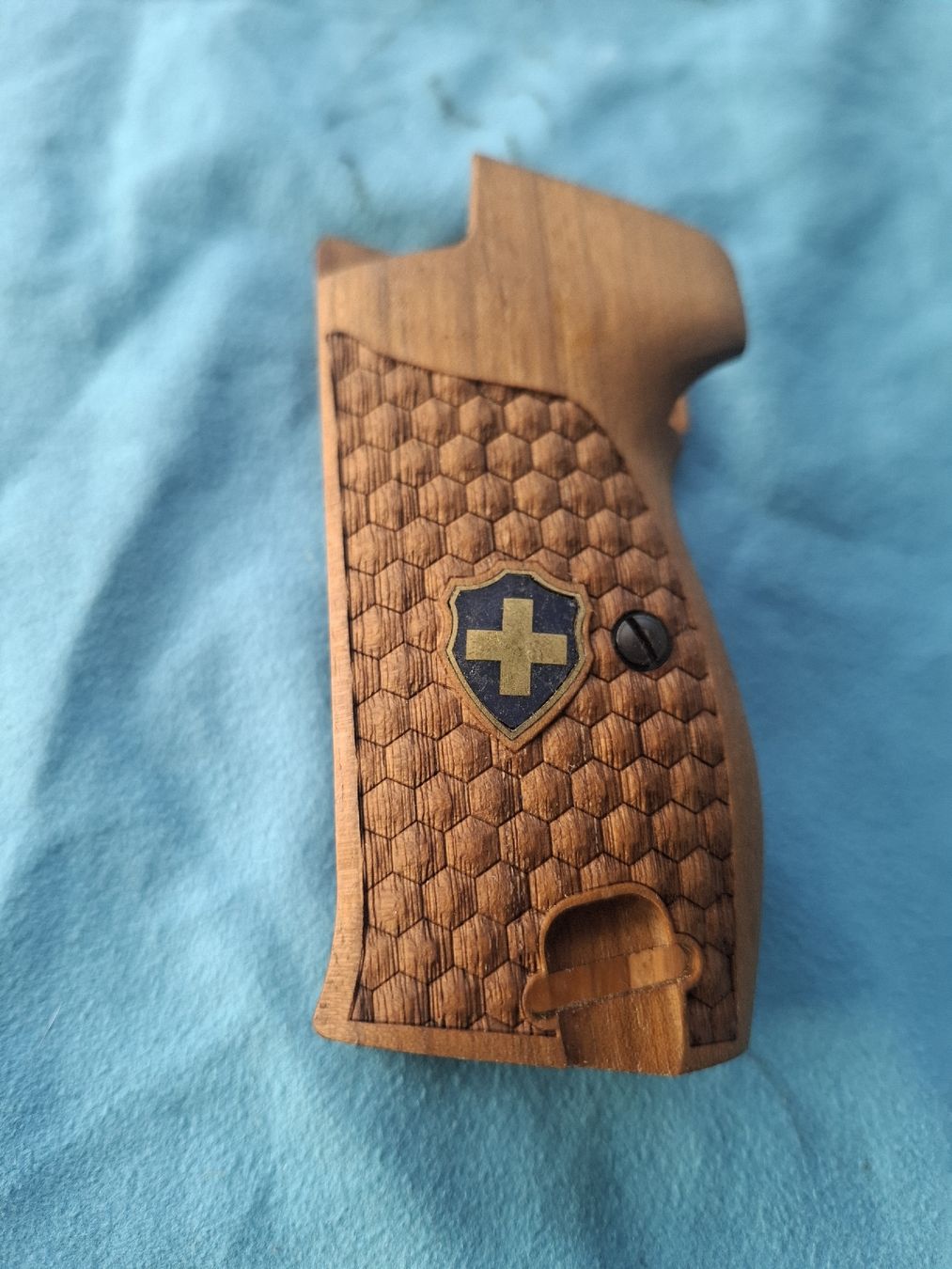 Articoli in legno: Nussbaum Griffschalen für die Sig P210 – Nuovo (secondo la descrizione) da Rothrist venduto da griffe
