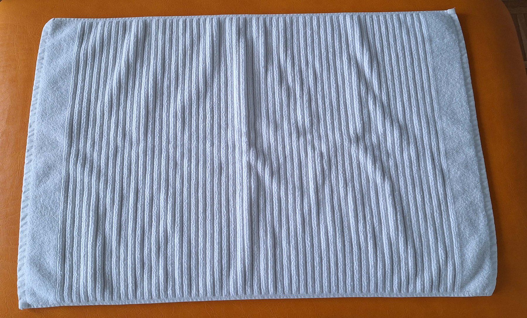 Ikea Teppiche: Badteppich – Gebraucht aus Niederrohrdorf von Papillon_47