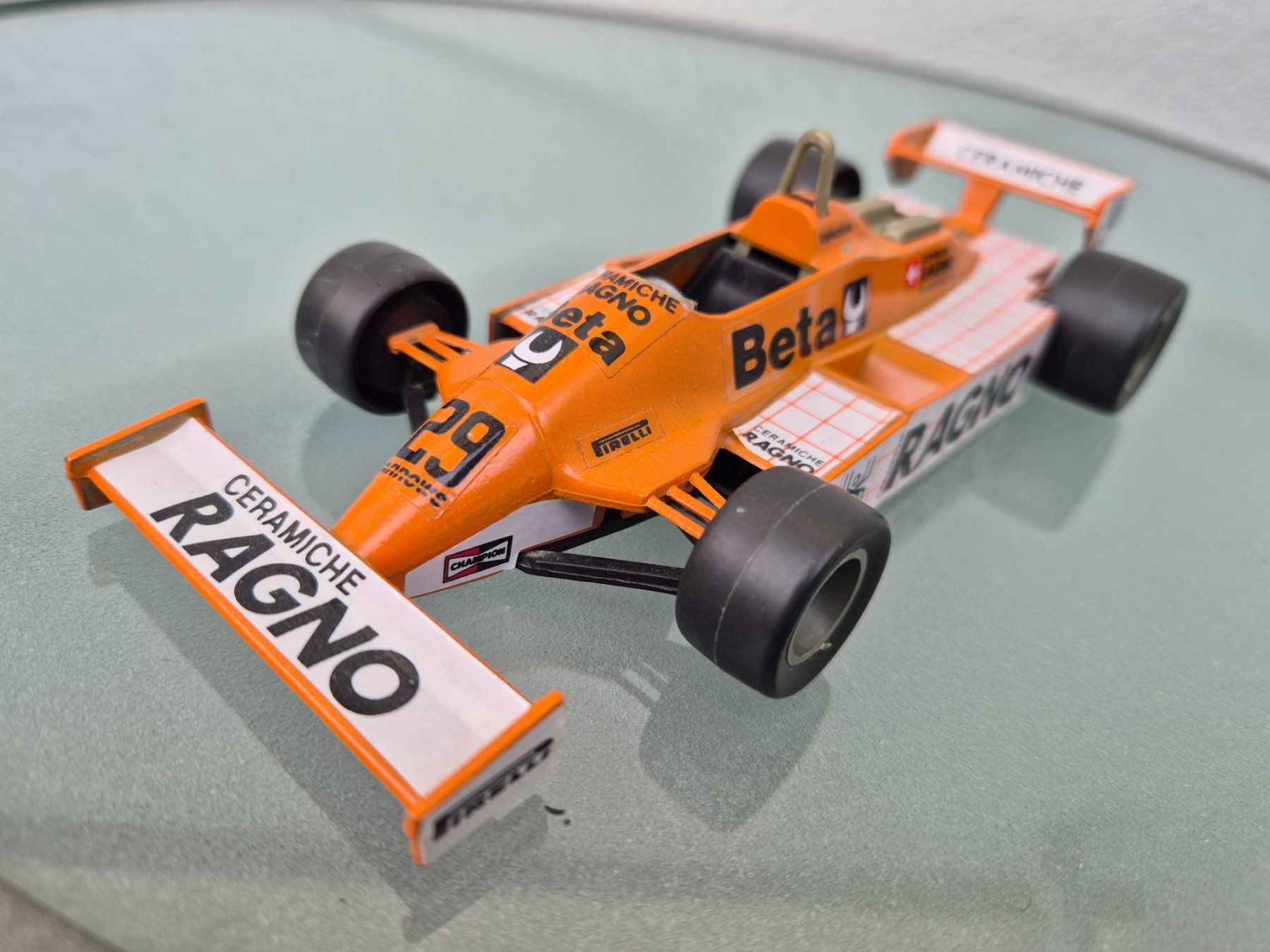 Hot Wheels Modellini d'auto: Arrows beta Formel 1 von Hotwheels 1:25 – Usato da Oberbuchsiten venduto da laffite54 1