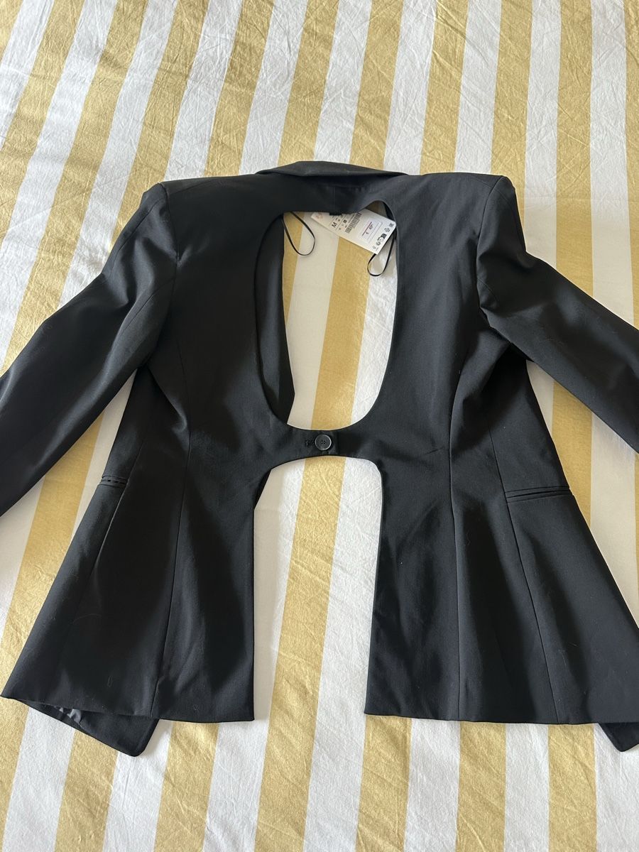 Zara Vestes: Blazer with open back  – Neuf avec emballage d'origine à Buchrain par Franciscacsousa 2