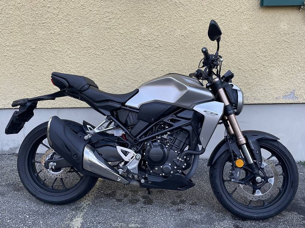 Honda Strada: Honda CB 300R (35kw) – Usato da Bern venduto da JANZB. 2