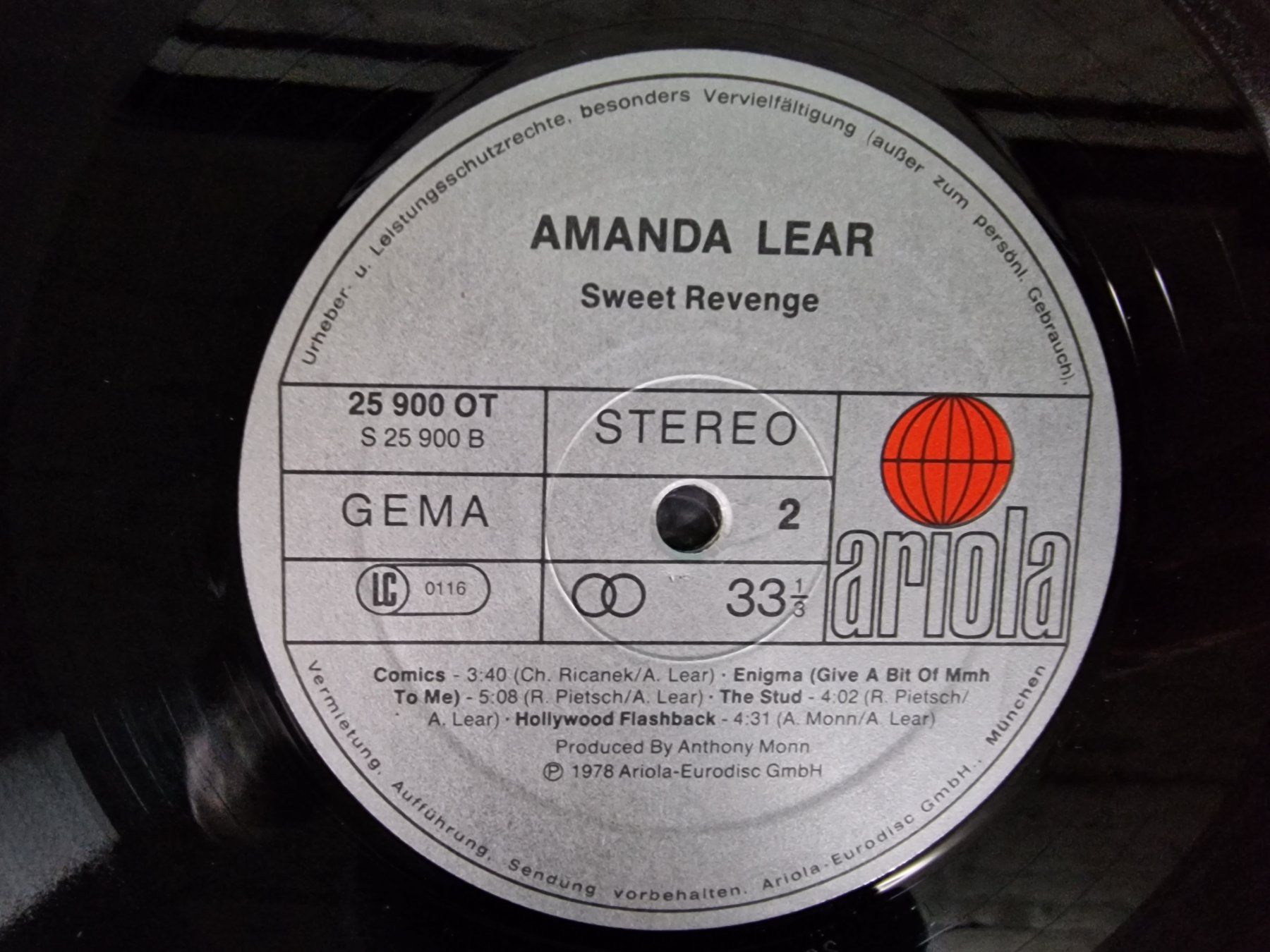 Schallplatten: Amanda Lear LP – Sweet Revenge – Gebraucht aus Root von  4