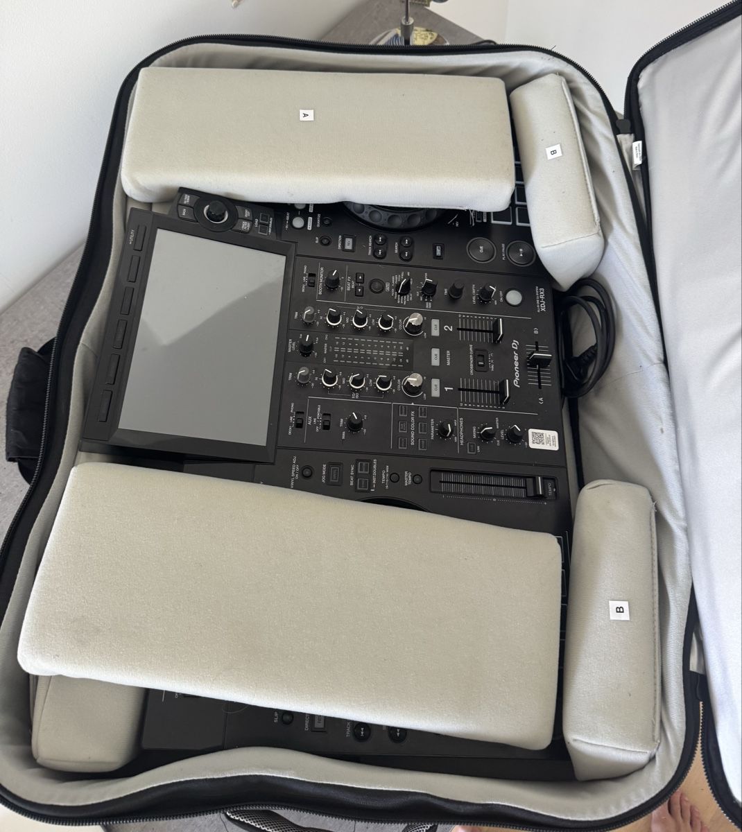 Pioneer Mischpulte: XDJ-RX3 + Audio headset + Transportation bag + audio cables – Neu (gemäss Beschreibung) aus Vésenaz von Ivan_bortolotti 2