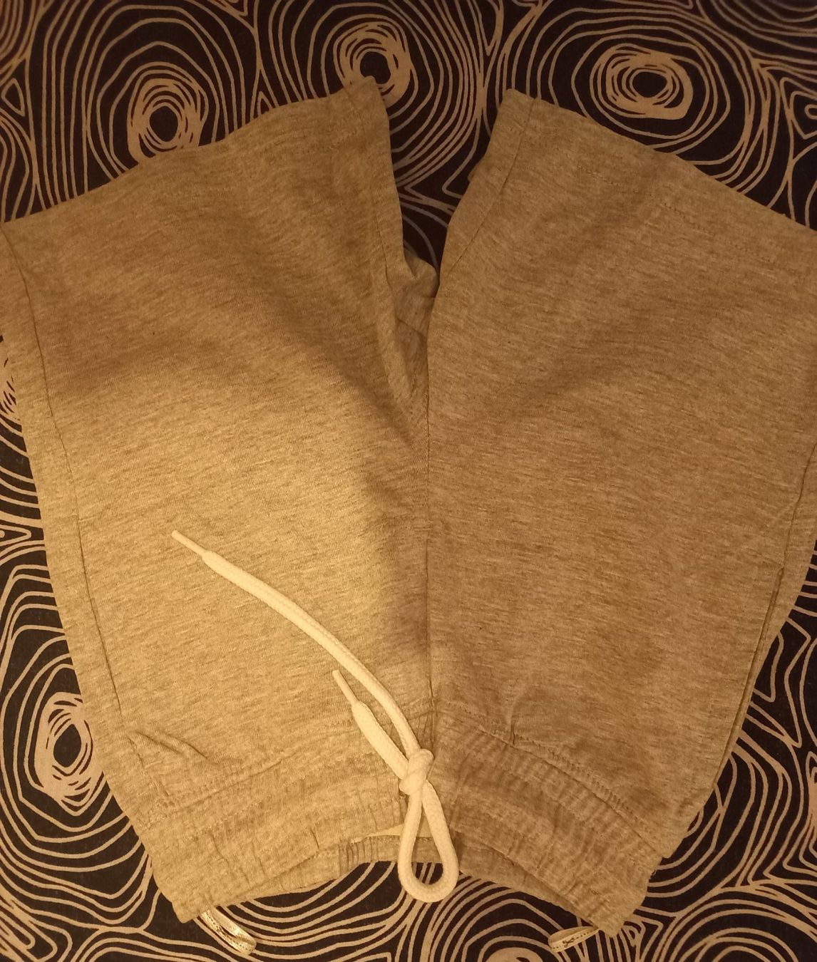 C&A Hemden, T-Shirts & Polos: Set top und Sweatshort 2 Teilen – Neu und originalverpackt aus Basel von zaa_7ft5 5