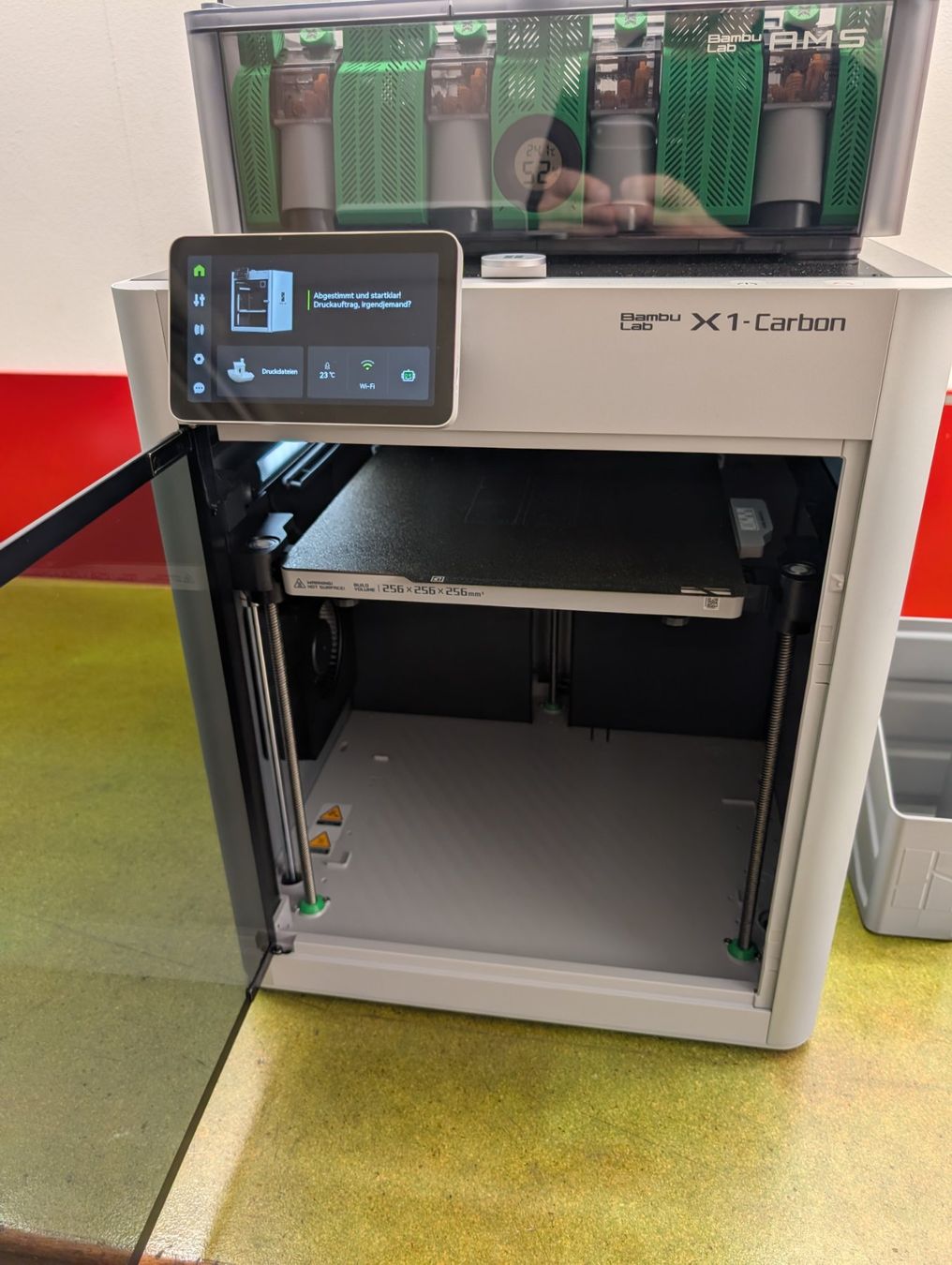 Bambu Lab Stampanti 3D: Bambu Lab X1-Carbon Combo im Topzustand! – Usato da Ballwil venduto da Volvo2022 1