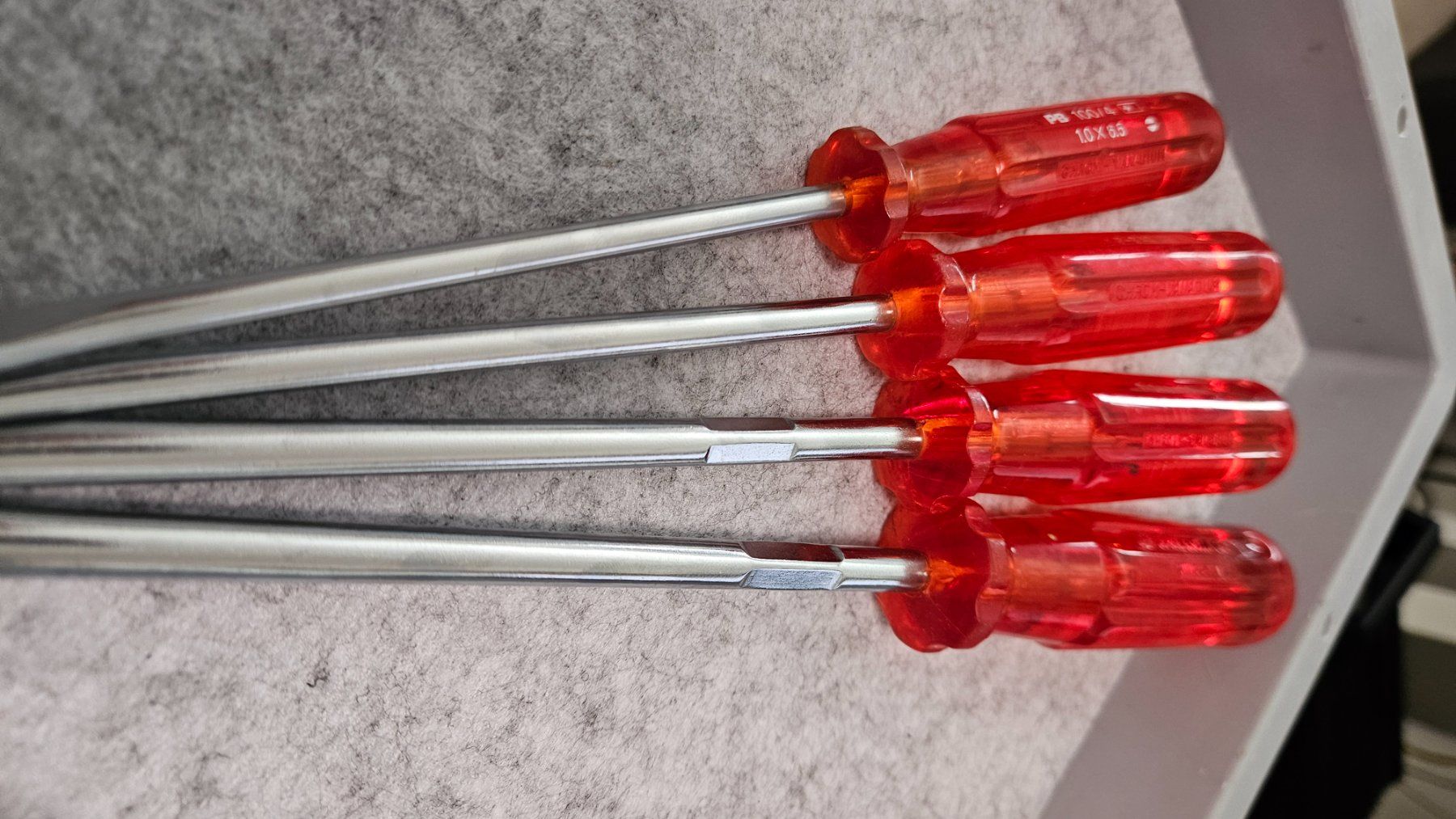 PB Swiss Tools Tutti gli attrezzi: PB Schraubenzieher Satz Gr. 4-7 ab Fr. 12.- – Usato da Kleindöttingen venduto da Ballu33 4