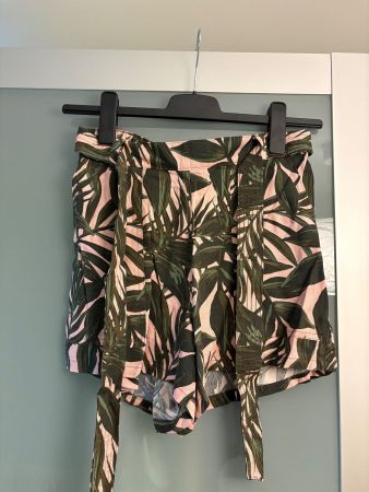 Summer shorts - Size 38