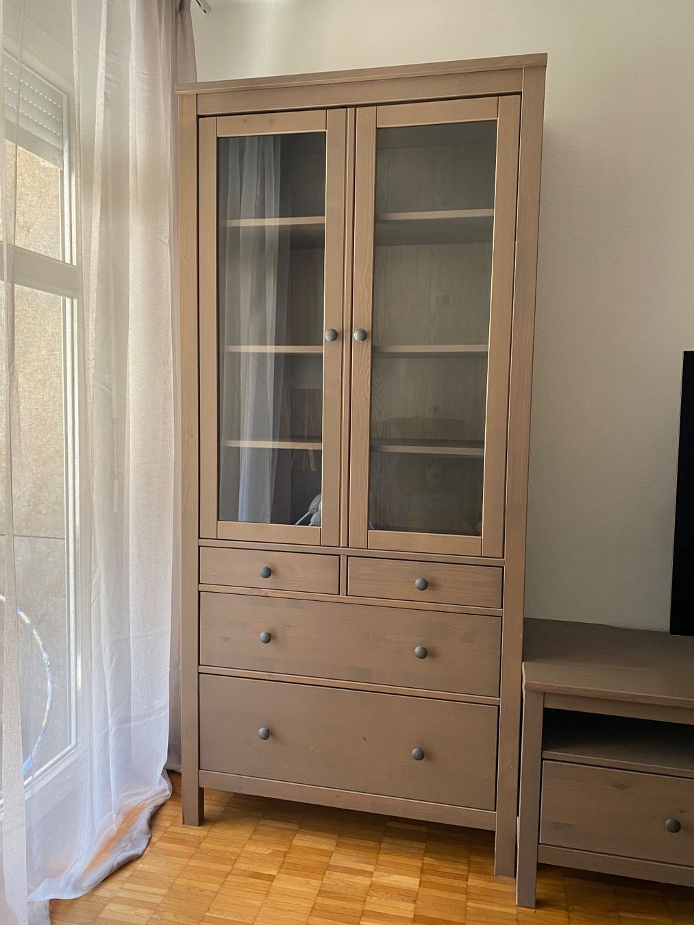 Ikea Vitrines: Glasvitrine Hemnes x2 – D'occasion à Baden par mgeormezi 1