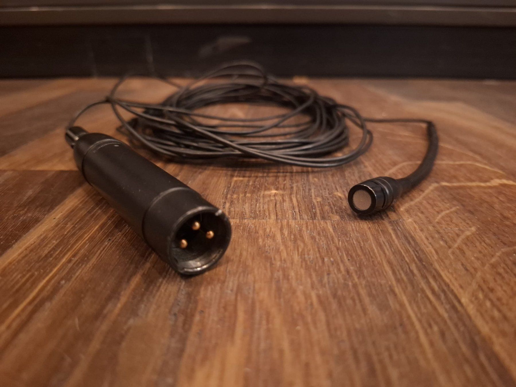 Shure Microphones: Shure MX202B/C Microflex Overhead Schwarz (2/2) – D'occasion à Effretikon par lichtundmusik_GmbH