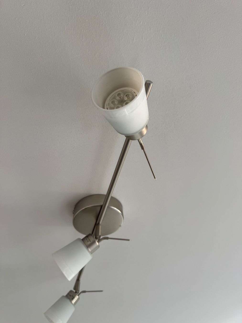 Ikea Lustres & lampes de plafonds: Deckenschiene mit 3 Spots, IKEA – D'occasion à Zürich par Saskia125 2