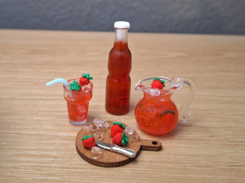 Case e mobili per bambole: Handmade Erdbeersirup Set – Nuovo (secondo la descrizione) da Zürich venduto da HandmadeTinyFood 3