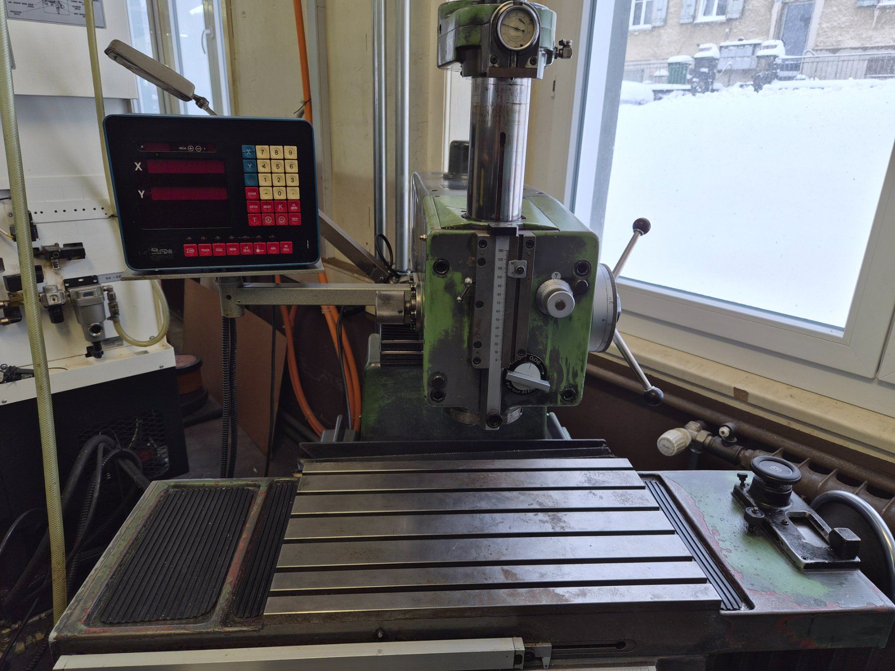 Alle Maschinen: Machine à pointer HAUSER 3BA – Gebraucht aus La Chaux-de-Fonds von Bretelle 1