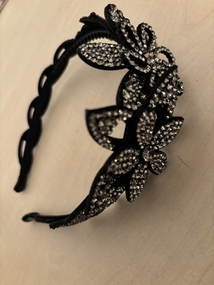 Accessori per capelli: Sparkling Rhinestone Flower Headband – Nuovo (secondo la descrizione) da Bern venduto da kayali21 2