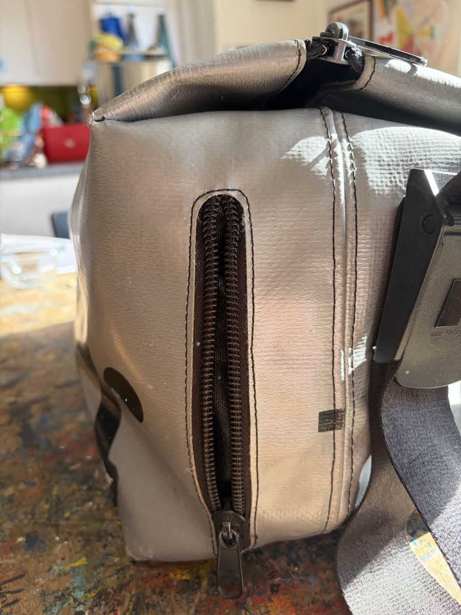 Freitag Taschen: Freitag Tasche Lois – Gebraucht aus Zürich von shoppingfan 2