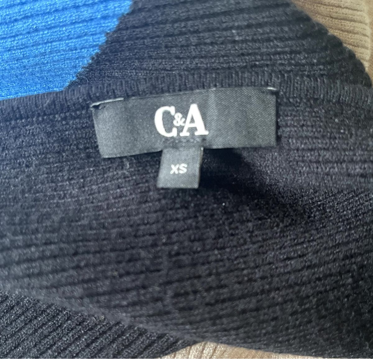 C&A Maglioni & Felpe: Colourblocking Pullover von C&A Gr. XS – Usato da Aarburg venduto da Petite-closet-Loop 4