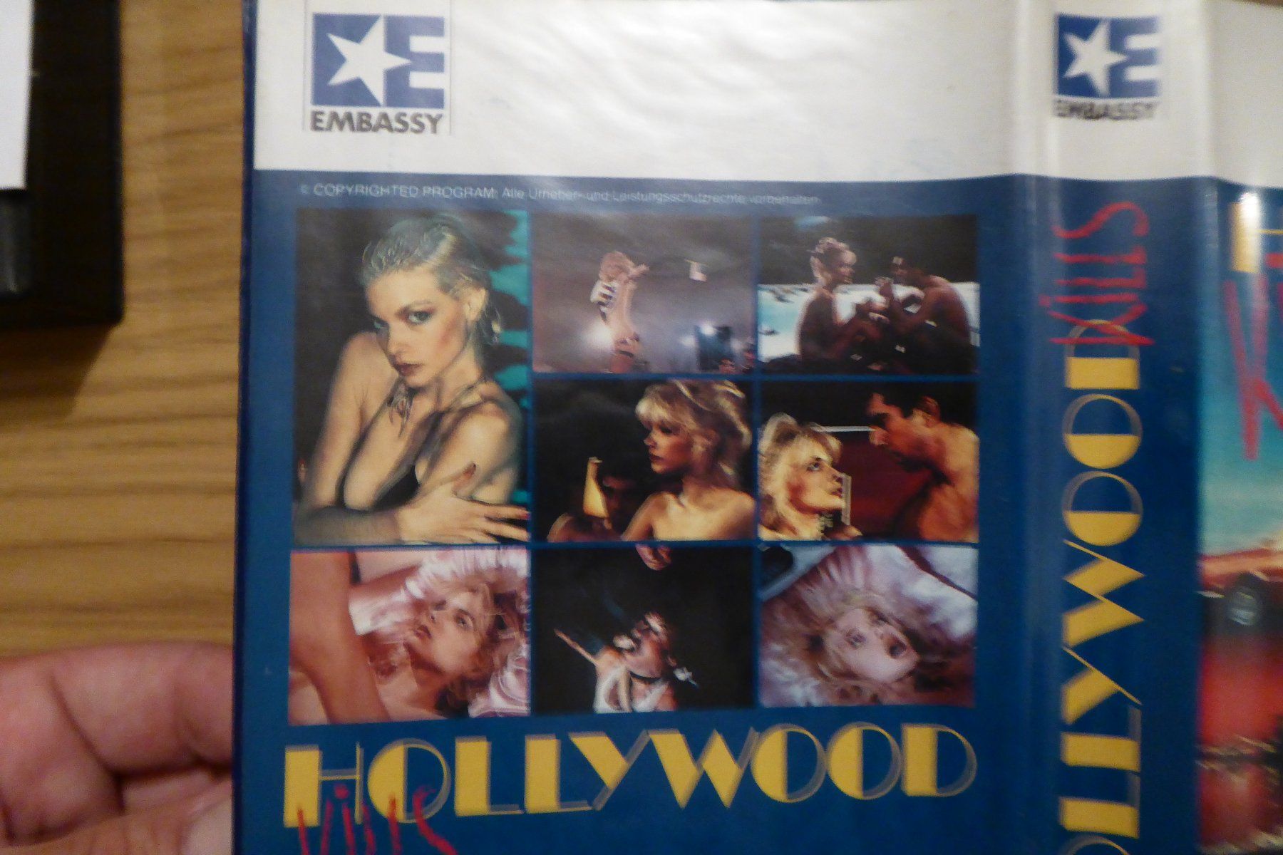Tutti i VHS: VHS Hollywood kills mit Backup DVD – Usato da Allschwil venduto da Summelsarium 1